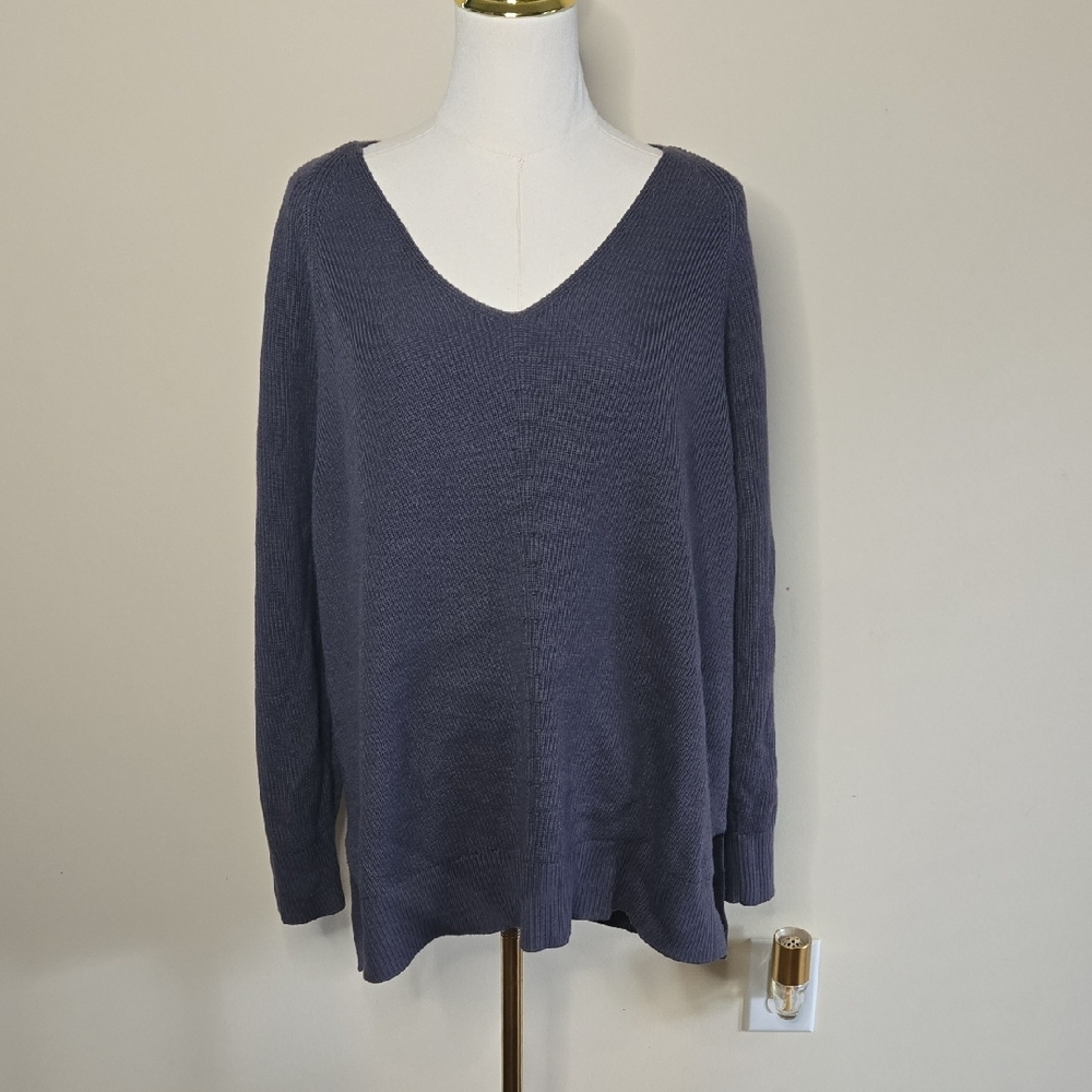 Athleta Purple V-Neck Sweater Soft Knit 1X Extra Fine Merino Wool Blend